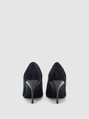 해군 - Reiss Tilly Suede Pointed-Toe Mid-Heel Court Shoes - 5의 이미지 3