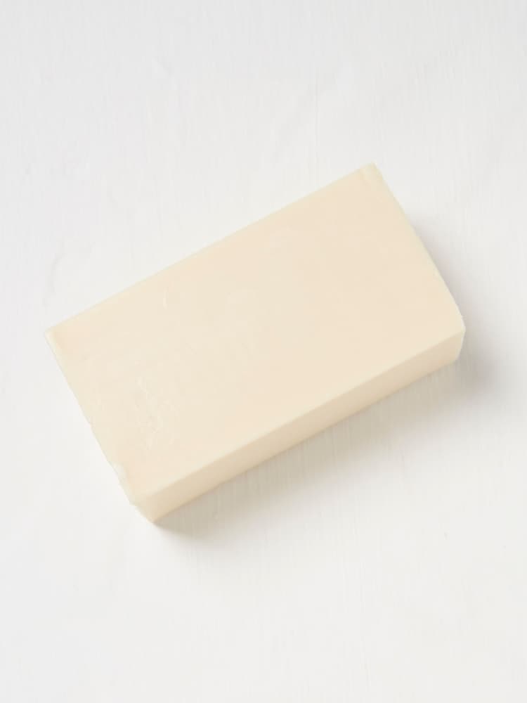 FatFace Charcoal Grey Alpine Adventures Soap - Image 2 of 2 FatFace Charcoal Grey Alpine Adventures Soap - Image 2 of 2