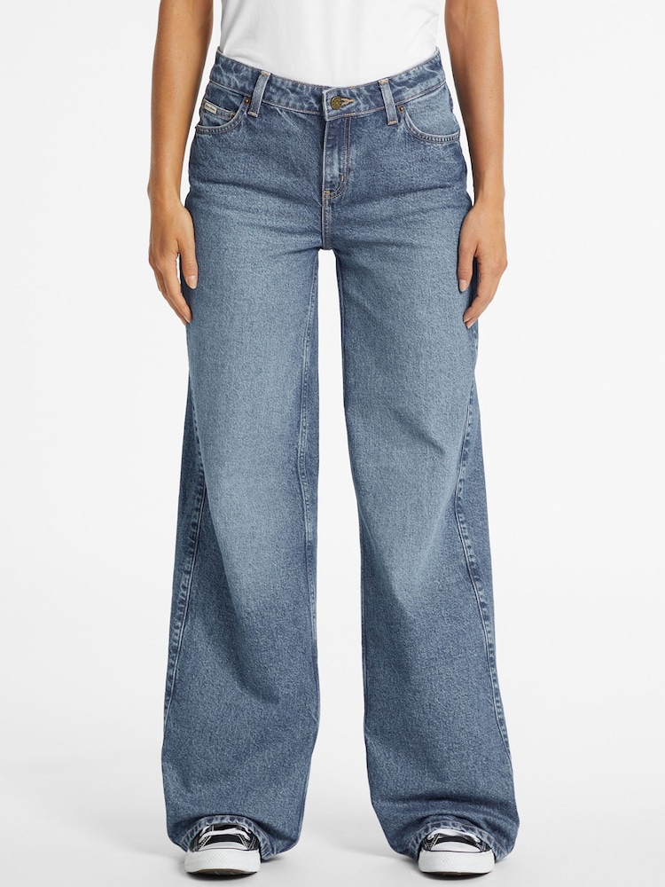 GUESS JEANS Medium Wash Blue Stretch Wide Leg Denim Jeans - Image 1 of 7