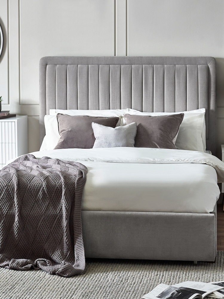 Julian Bowen Grey Savannah Velvet Upholstered Bed - Image 1 of 6