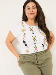 Weiß - Fatface Besticktes T-Shirt - Bild 7 von 10
