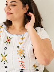 Weiß - Fatface Besticktes T-Shirt - Bild 8 von 10
