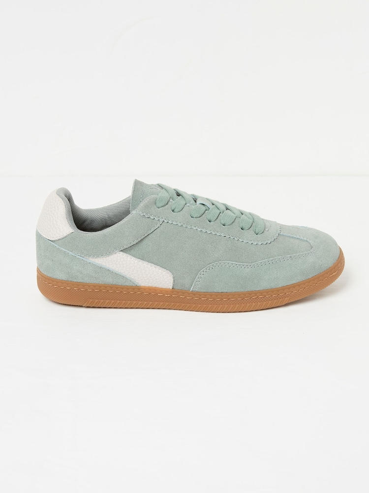 FatFace Fia Retro Trainer - Bild 1 von 3 FatFace Fia Retro Trainer - Bild 1 von 3