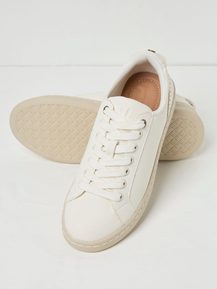 FatFace Nora Lace Up Trainer - Bild 2 von 3 FatFace Nora Lace Up Trainer - Bild 2 von 3
