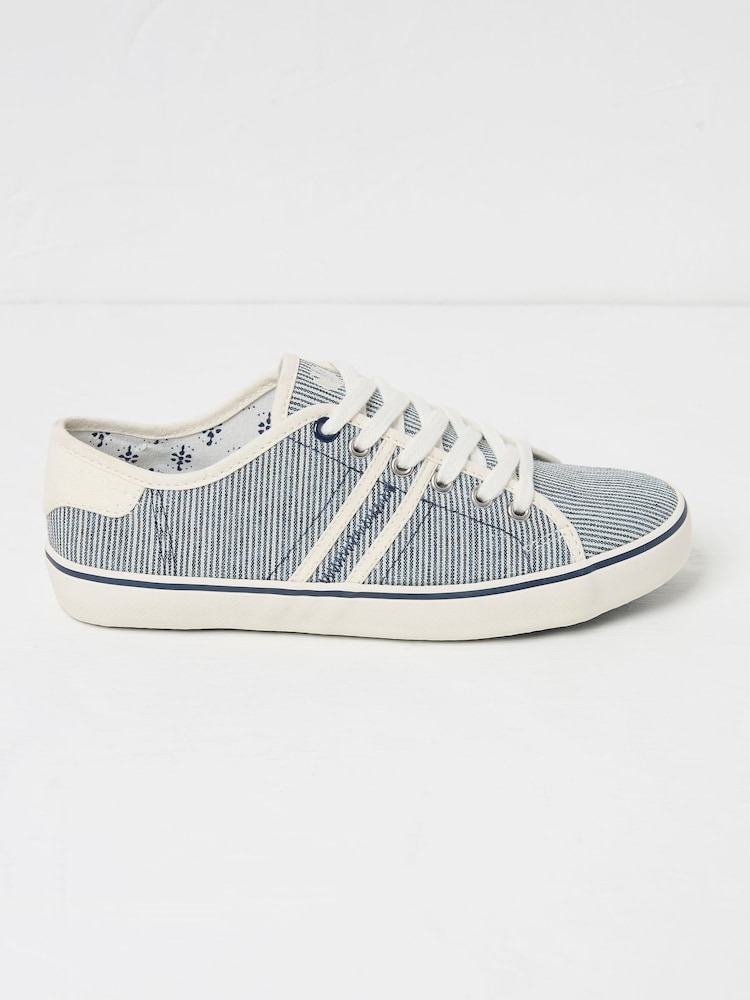 FatFace Lola Canvas Trainers - Bild 1 von 3 FatFace Lola Canvas Trainers - Bild 1 von 3