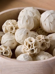 Sea Salt and Citrus Fragranced Pot Pourri - Image 3 of 4