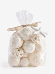 Sea Salt and Citrus Fragranced Pot Pourri - Image 4 of 4