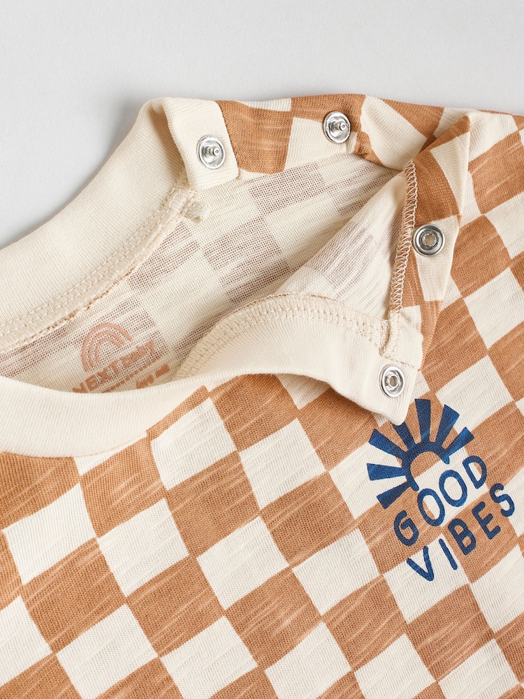 Marineblau/Rostbraun mit Schachbrettmuster - 6-teiliges Baby-Set aus Oberteilen und Shorts - Bild 14 von 14 Marineblau/Rostbraun mit Schachbrettmuster - 6-teiliges Baby-Set aus Oberteilen und Shorts - Bild 14 von 14
