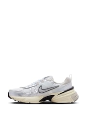 Nike White/Metallic V2K Retro Runner Trainers - Image 5 of 12