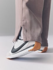 Nike White/Black Pacific Trainers - Image 2 of 13