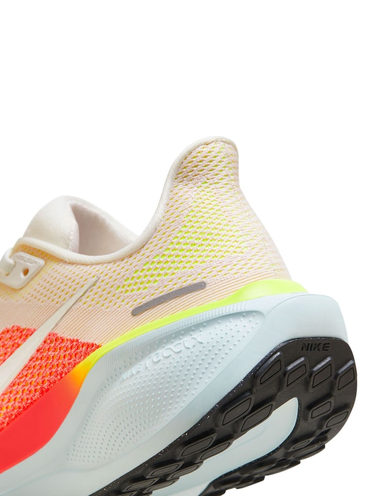 Wit/citroengeel - Nike - Pegasus 41 Road hardloopsneakers - Image 9 of 11