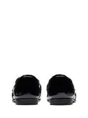 Clarks Finja Bright Patent Loafer Shoes - Imagen 2 de 7