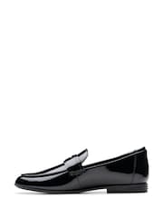 Clarks Finja Bright Patent Loafer Shoes - Imagen 3 de 7