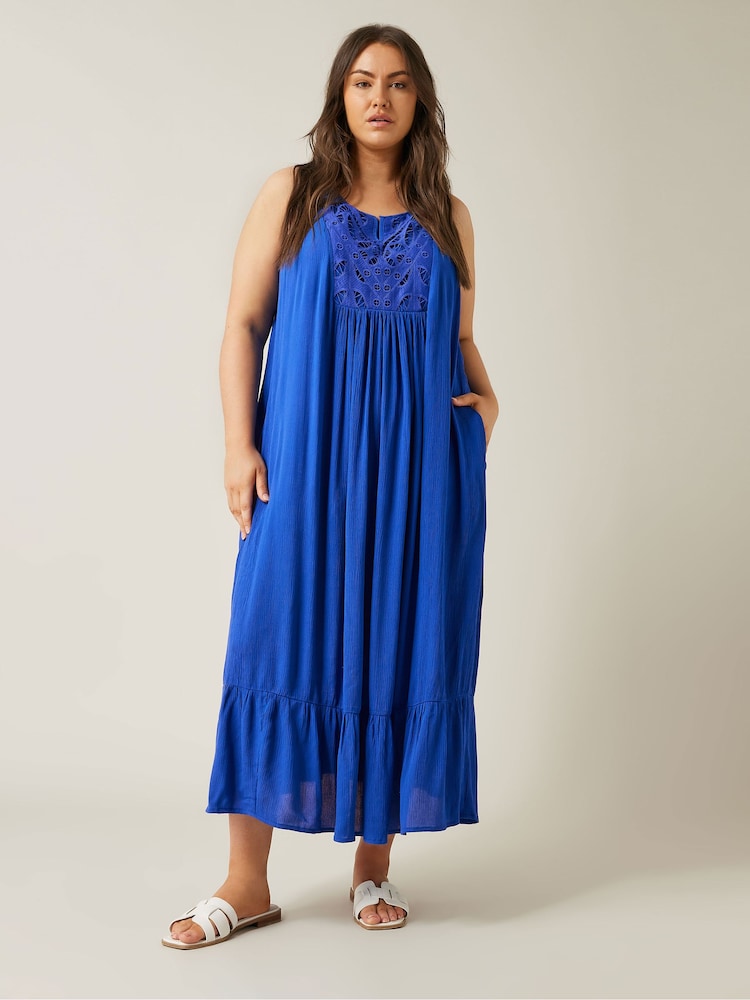 Evans Curve Crinkle Broderie Maxi Dress - Image 3 of 6