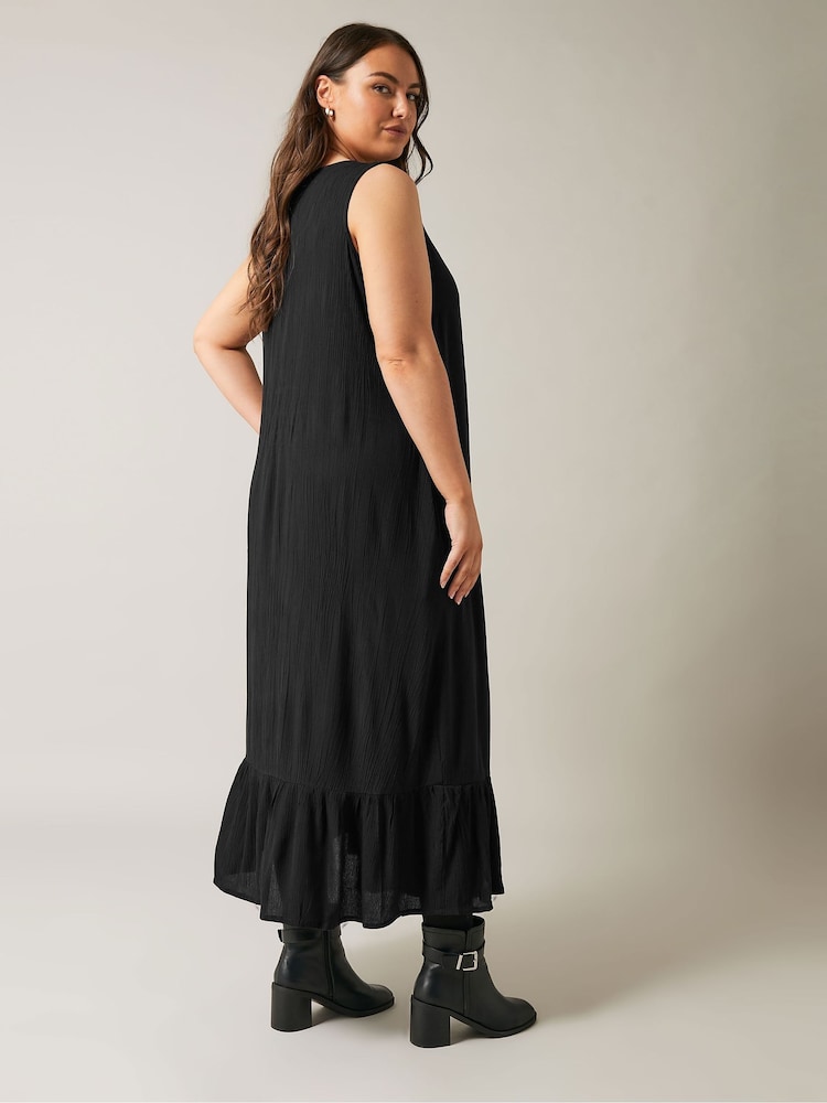 Evans Curve Crinkle Broderie Maxi Dress - Image 3 of 5