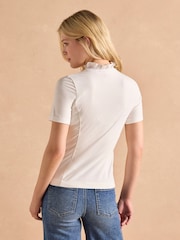 Joules Kate Short Sleeve Frilled Neck Top - Imagen 2 de 5