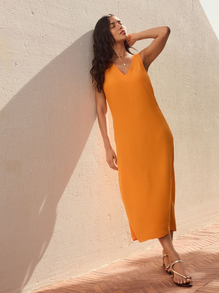 Orange - Sommerliches Midi-Trägerkleid - Bild 1 von 6 Orange - Sommerliches Midi-Trägerkleid - Bild 1 von 6