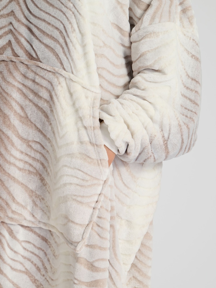 Loungeable Brown Ombre Tiger Luxury Fleece Snuggle Hoodie - Image 5 of 5