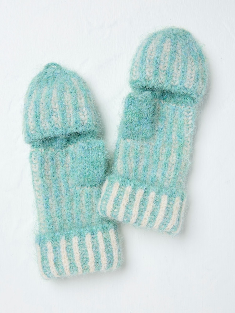FatFace Green Haze Plaited Overflap Gloves - Image 2 of 2 FatFace Green Haze Plaited Overflap Gloves - Image 2 of 2