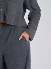 Loungeable Soft Fuzzy Hose mit weitem Bein - Bild 4 von 5