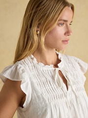 Blanco - Joules Nolan Sleeveless Smocked Blouse - Imagen 3 de 10
