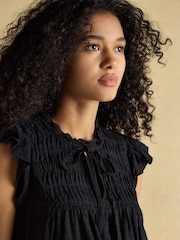 Negro - Joules Nolan Sleeveless Smocked Blouse - Imagen 5 de 7