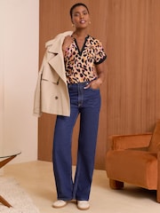 Love & Roses Brown Leopard Jersey V Neck Short Sleeve T-Shirt - Image 4 of 4
