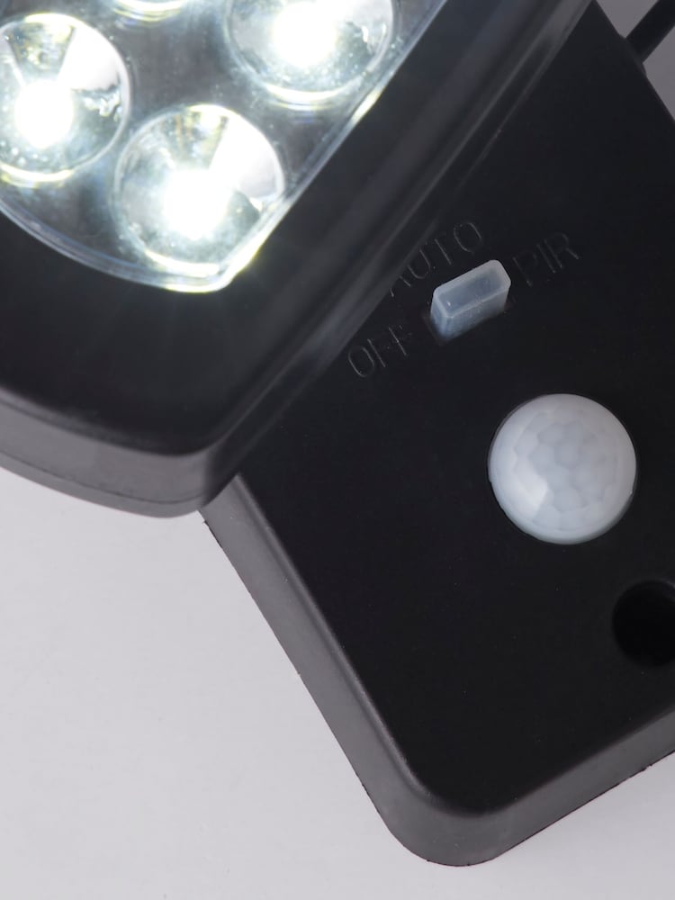Searchlight Black Shine Outdoor ABS Solar Wall Light - Image 4 of 4