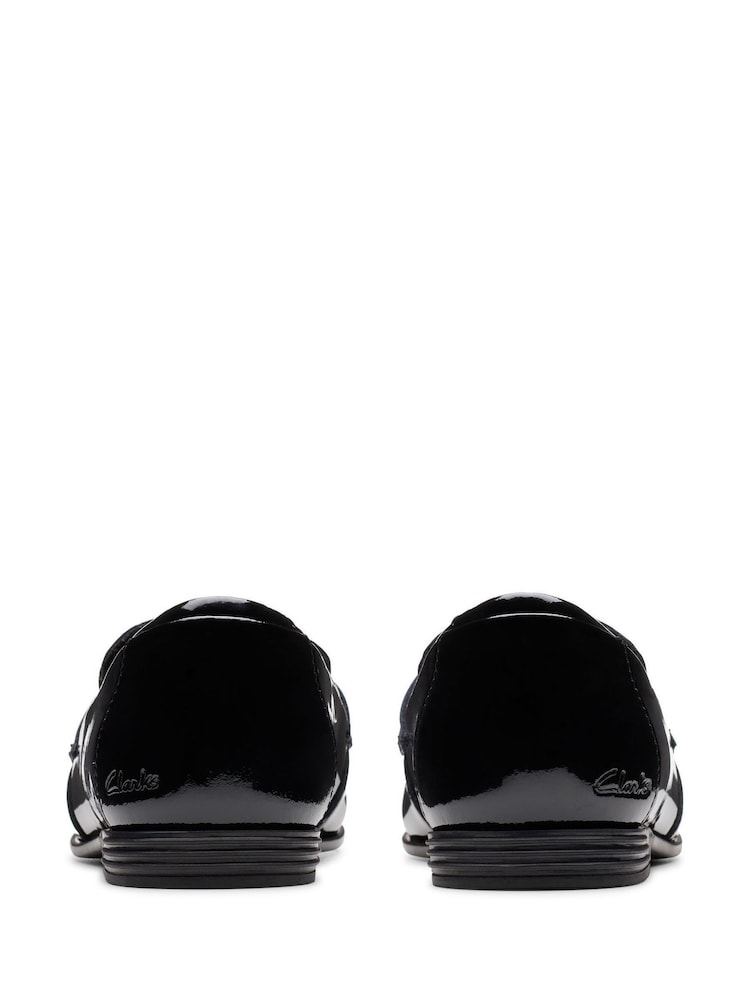Clarks Finja Bright Patent Loafer School Shoes - Imagen 2 de 7 Clarks Finja Bright Patent Loafer School Shoes - Imagen 2 de 7