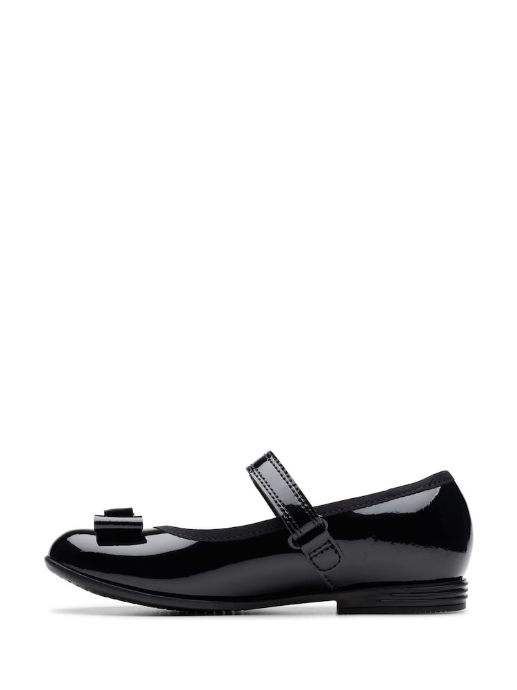 Clarks Finja Tap Mary Jane Bow Patent School Shoes - Imagen 2 de 8