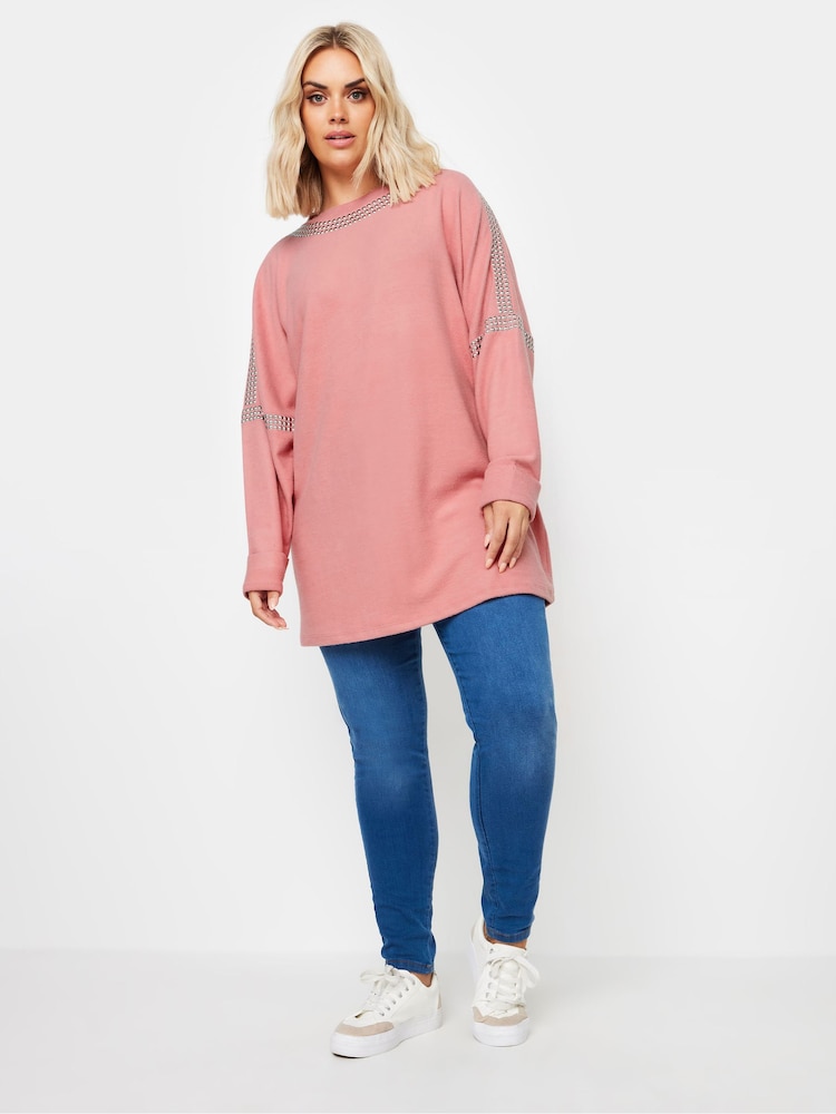 Розовый - Yours Curve Soft Touch Studded Batwing Sleeve Jumper - Image 2 of 4