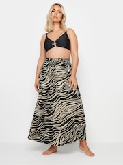 Yours Curve Black Animal Beach Skirt - Image 2 of 5