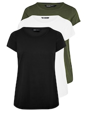 Yours Curve Black Core Basic T-Shirts 3 Pack - Image 6 of 9