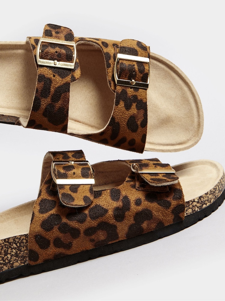 Sandalias con plantilla y diseño de leopardo de corte ancho de Yours Curve - Imagen 5 de 5 Sandalias con plantilla y diseño de leopardo de corte ancho de Yours Curve - Imagen 5 de 5