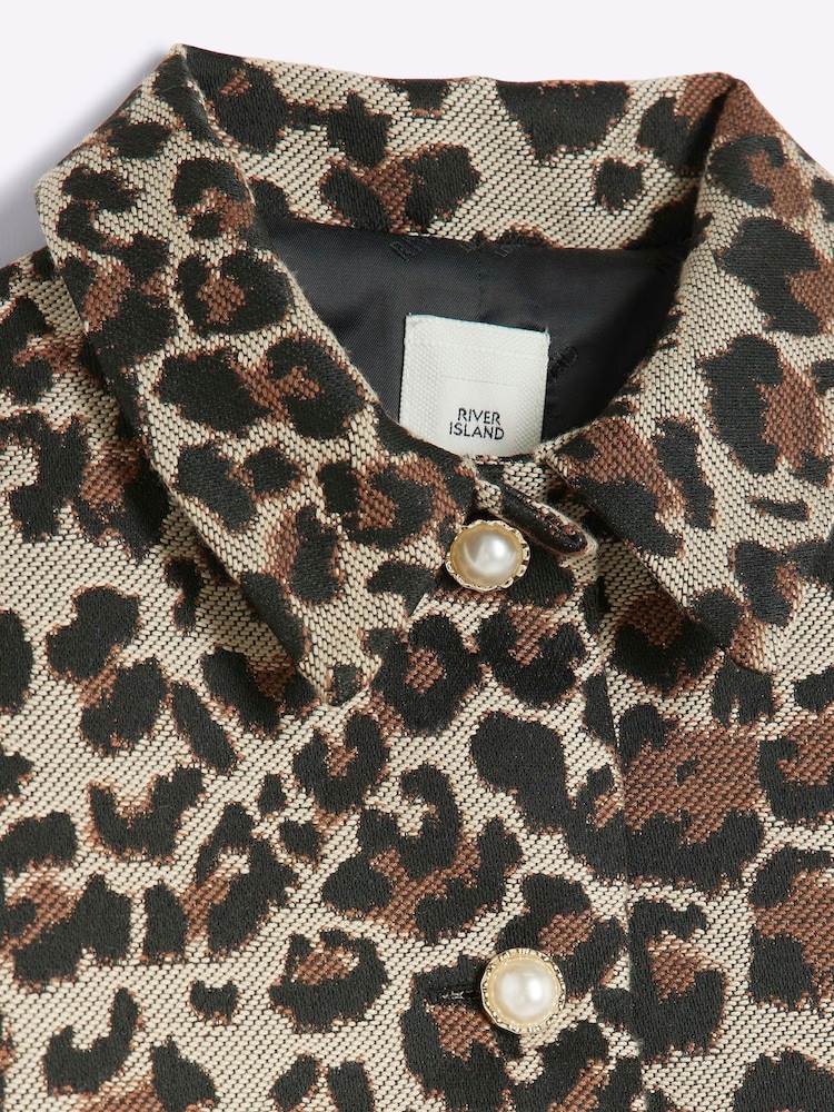 سترة بطبعة جلد فهد للبنات من River Island - صورة 2 من 3