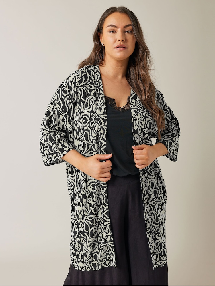 Evans Schwarzer Kimono mit Damast-Print - Bild 1 von 4 Evans Schwarzer Kimono mit Damast-Print - Bild 1 von 4