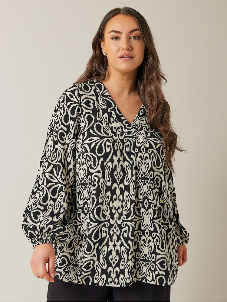 Evans Damask Print Pleated Front Black Top - Image 4 of 4