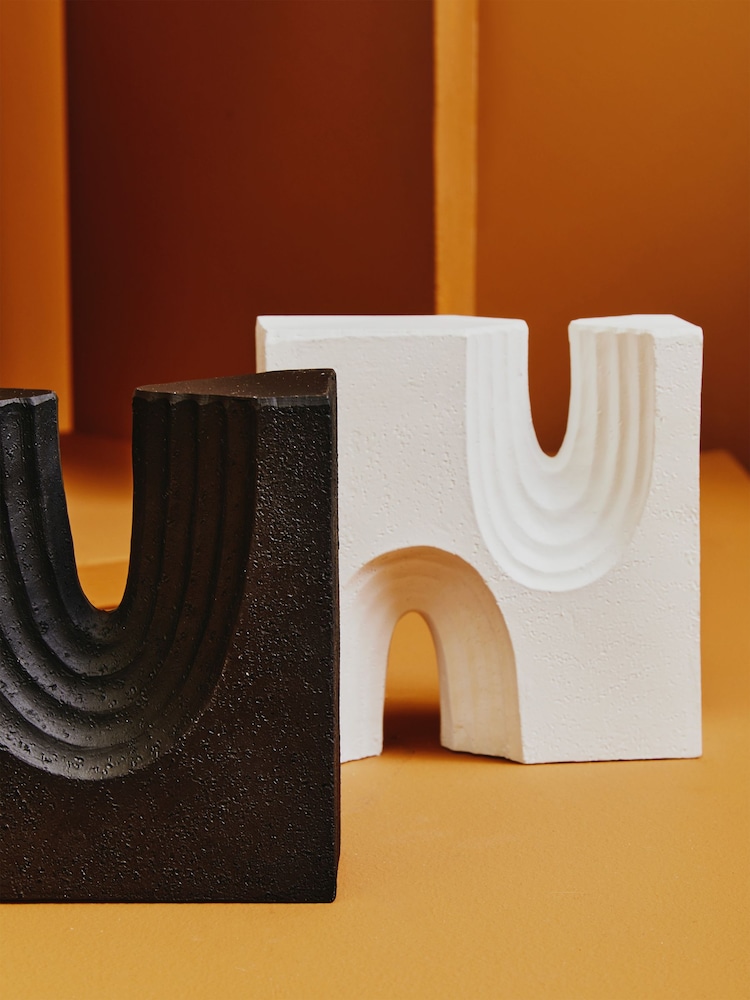 Interiors by Premier Black/White Broc Abstract Bookends - Image 2 of 6 Interiors by Premier Black/White Broc Abstract Bookends - Image 2 of 6