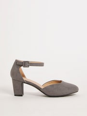 Gris - Zapatos de tacón de corte ancho con diseño en dos partes y tira ancha de JD Williams - Imagen 1 de 3