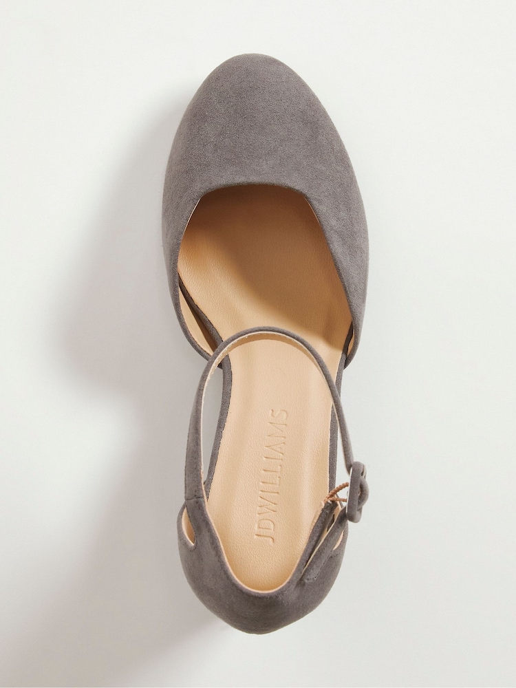 Gris - Zapatos de tacón de corte ancho con diseño en dos partes y tira ancha de JD Williams - Imagen 3 de 3 Gris - Zapatos de tacón de corte ancho con diseño en dos partes y tira ancha de JD Williams - Imagen 3 de 3