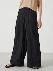 Schwarz - Hush Mabel Fluid Wide Leg Trousers - Bild 2 von 5