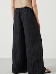 Schwarz - Hush Mabel Fluid Wide Leg Trousers - Bild 3 von 5