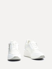 Blanco - Zapatillas de deporte con cuña y detalle de purpurina Everett de Linzi - Imagen 3 de 5