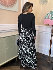 AX Paris Abstract Stripe Print 2 in 1 Long Sleeve Pleated Skirt Black Midi Dress - Image 2 of 4