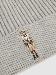Мягкий меланж Серый - Reiss Cornelius Nutcracker Embroidered Hat and Scarf Set - Image 4 of 4