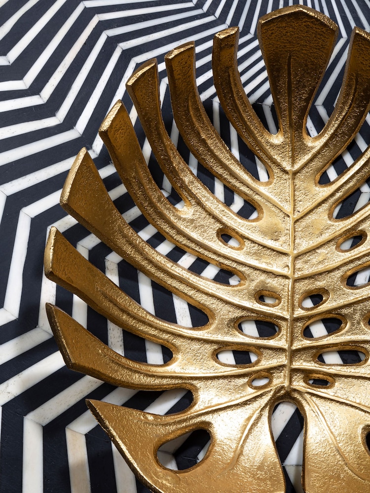 Fifty Five South Gold Prato Monstera Leaf Dish - Image 2 of 6