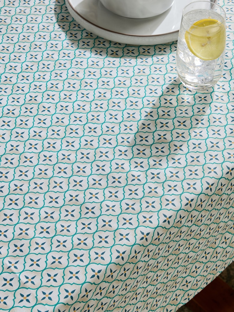 Mediterranean Tile Wipe Clean Tablecloth - Изображение 3 из 3