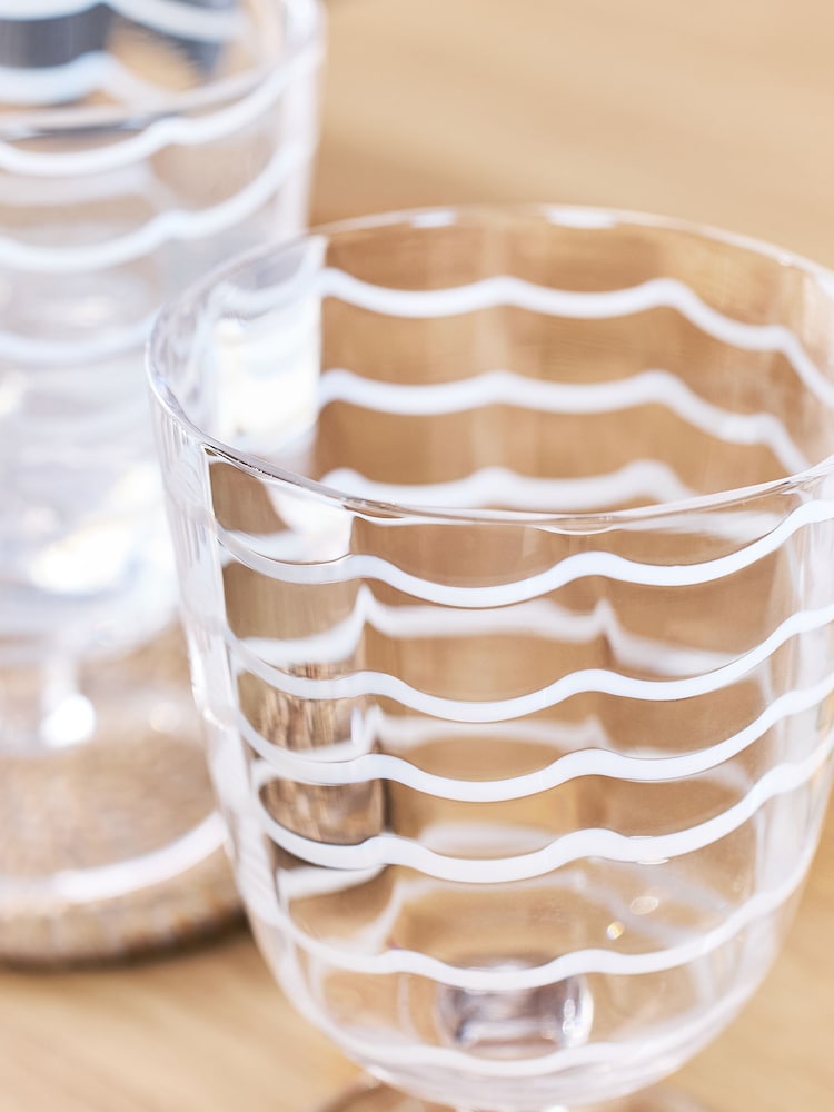 Set of 2 White Caned Stripe Wine Glasses - Image 2 of 3