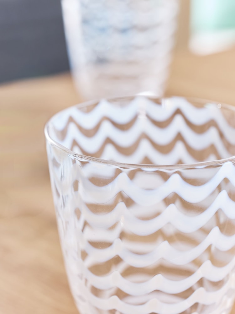 Set of 2 White Caned Stripe Tumbler Glasses - Image 2 of 3 Set of 2 White Caned Stripe Tumbler Glasses - Image 2 of 3