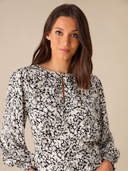 Ro&Zo Black Mono Floral Print Keyhole Front Blouse - Image 2 of 5